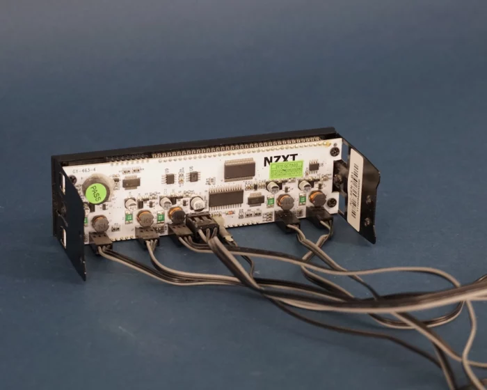NZXT Sentry 3 Fan Controller 5,25" - Afbeelding 2