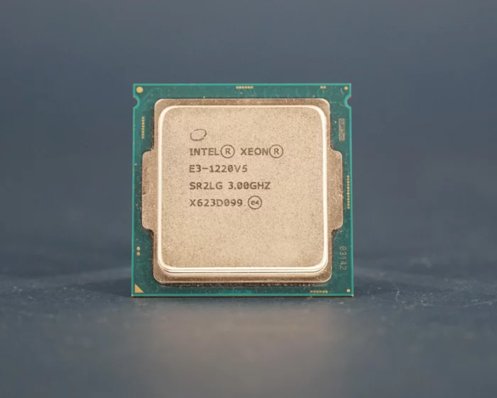 Intel Xeon E3-1220 v5 Socket 1151