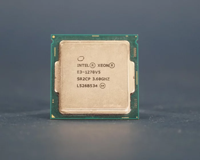 Intel Xeon E3-1270 v5 Socket 1151