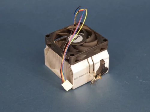 AMD AV-Z7LH007001-4707 Processorkoeler - 4pin, Socket 939/AM2+ - Gebruikt
